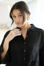 Load image into Gallery viewer, Eadie Lifestyle - Fundamental Linen Shirt in Black colour front closed up shot
