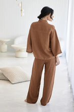 Load image into Gallery viewer, Eadie Lifestyle - Fundamental Linen Shirt in Nutmeg colour back shot
