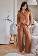 Load image into Gallery viewer, Eadie Lifestyle - Fundamental Linen Shirt in Nutmeg colour front shot
