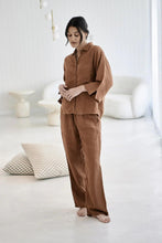 Load image into Gallery viewer, Eadie Lifestyle - Fundamental Linen Shirt in Nutmeg colour side shot
