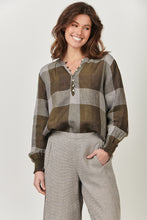 Load image into Gallery viewer, Naturals by O&amp;J Linen Top - Long Sleeve/Crew Neck Breen Plaid Front
