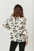 Load image into Gallery viewer, Naturals by O&amp;J Linen Top - Long Sleeve/Crew Neck Black/White Back
