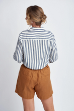 Load image into Gallery viewer, Goondiwindi Cotton - Linen Shorts in Bronze colour back shot
