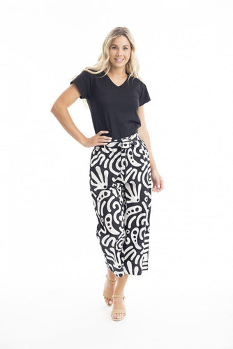 Orientique Poplin Print Pants Black colour front shot