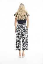 Load image into Gallery viewer, Orientique Poplin Print Pants Black colour back shot
