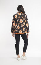 Load image into Gallery viewer, Orientique Puccini Quilted Reversible Jacket Back View
