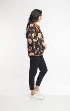 Load image into Gallery viewer, Orientique Puccini Quilted Reversible Jacket Left Side View
