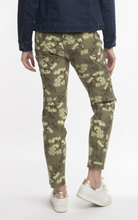 Load image into Gallery viewer, Orientique Reversible Drill Pants Olive Back Closed up
