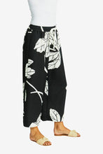 Load image into Gallery viewer, Ping Pong - Atlas Wide Leg Pant in Black/Ivory colour side shot
