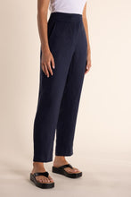 Load image into Gallery viewer, Two-T&#39;s - Linen 7/8 Pant in Navy colour side shot
