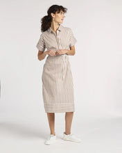 Load image into Gallery viewer, Yarra Trail - Ari Dress in Toffee/White colour front shot
