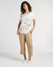 Load image into Gallery viewer, Yarra Trail in Fern Tee colour front shot
