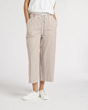 Load image into Gallery viewer, Yarra Trail Ari Pant in Toffee/White colour front shot
