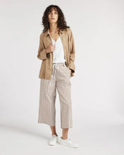 Load image into Gallery viewer, Yarra Trail Ari Pant in Toffee/White colour front shot
