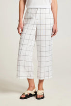 Load image into Gallery viewer, Yarra Trail Sentosa Pant in Black/White colour front shot
