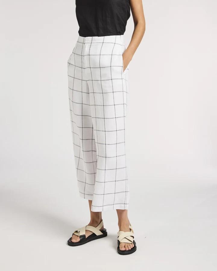 Yarra Trail Sentosa Pant in Black/White colour side shot