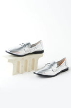 Load image into Gallery viewer, Carolina - Sonia Silver Loafers
